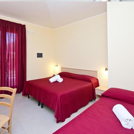 Hotel Club Koine Otranto Bagian luar foto
