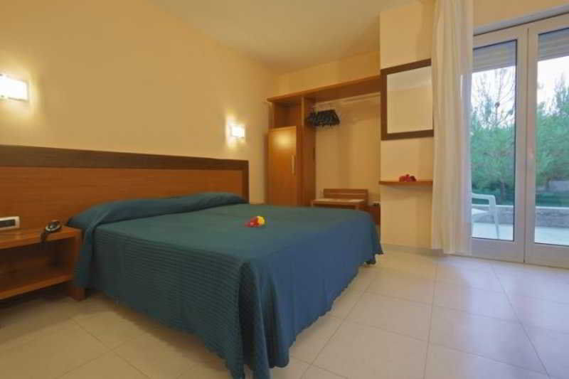 Hotel Club Koine Otranto Bagian luar foto