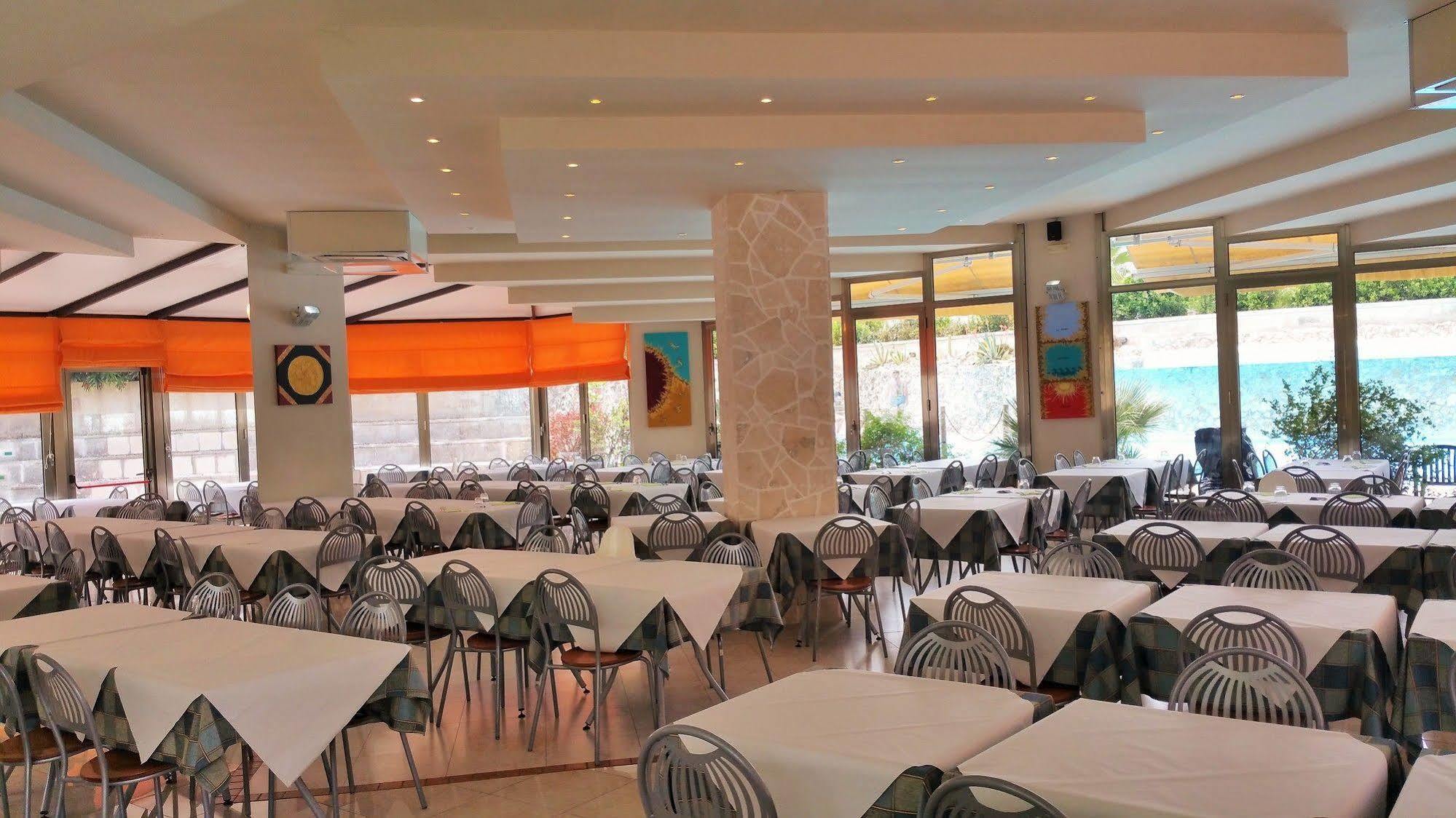 Hotel Club Koine Otranto Bagian luar foto