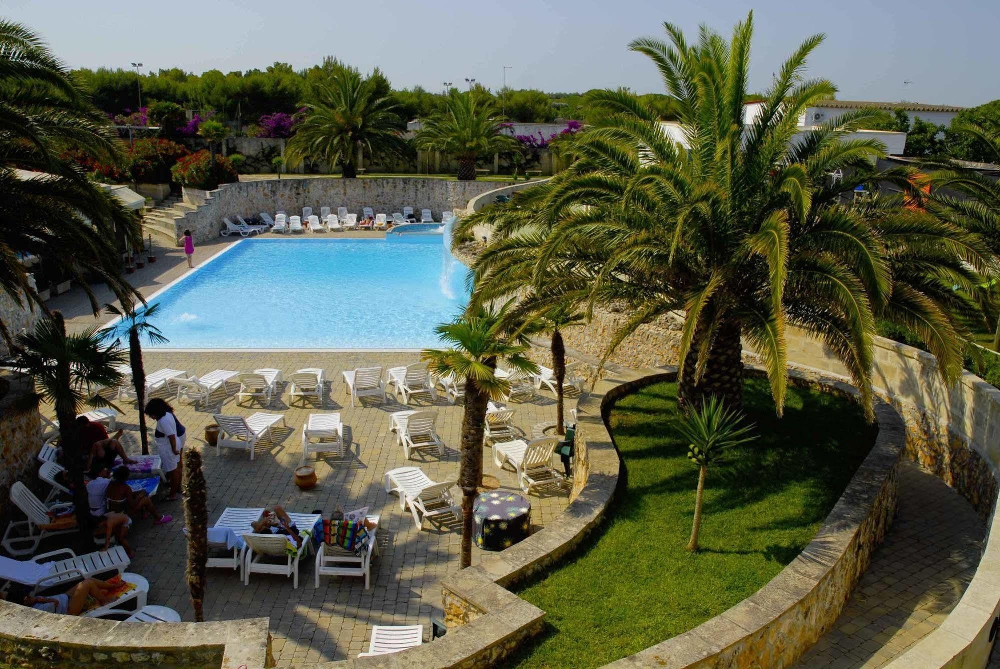 Hotel Club Koine Otranto Bagian luar foto
